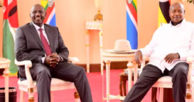 President William Ruto together with President Yoweri Museveni of Uganda at a meeting at State House Uganda on October 9, 2022. PCS
