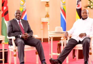 President William Ruto together with President Yoweri Museveni of Uganda at a meeting at State House Uganda on October 9, 2022. PCS