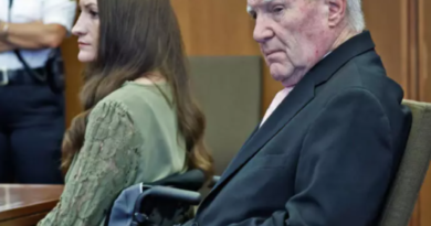Lindsay Clancy, pictured here in court with her lawyer, Kevin Reddington, was on trial for the murder of her three young children. © Greg Derr, AFP (Pool)